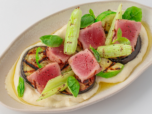 Горячая закуска с тунцом