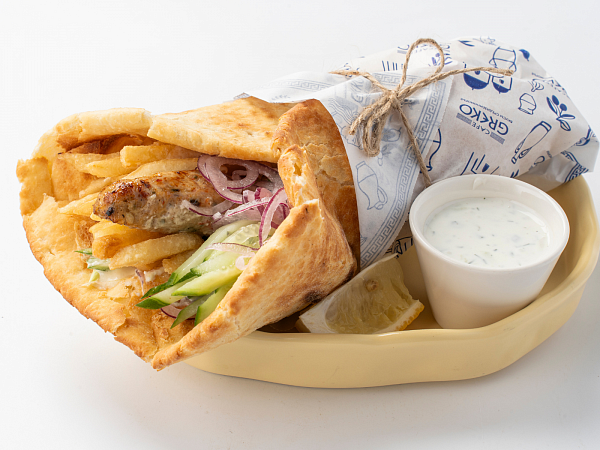 Гирос с кебабом из курицы